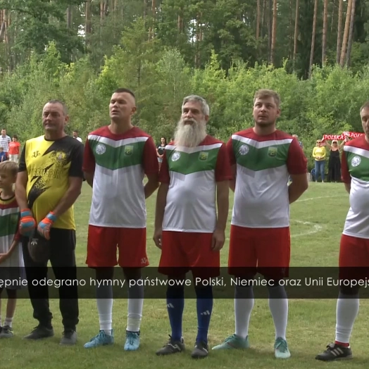 Na malowniczym stadionie w Naterkach odbył się mecz Polska - Niemcy.