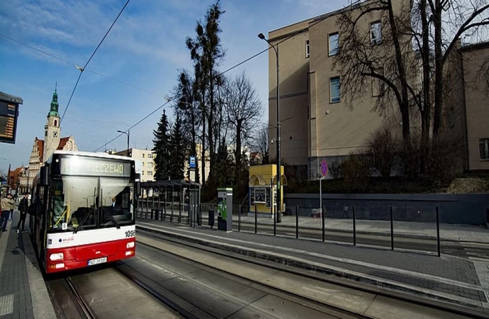 Z początkiem października rośnie liczba kursów realizowanych przez olsztyńską komunikację miejską.